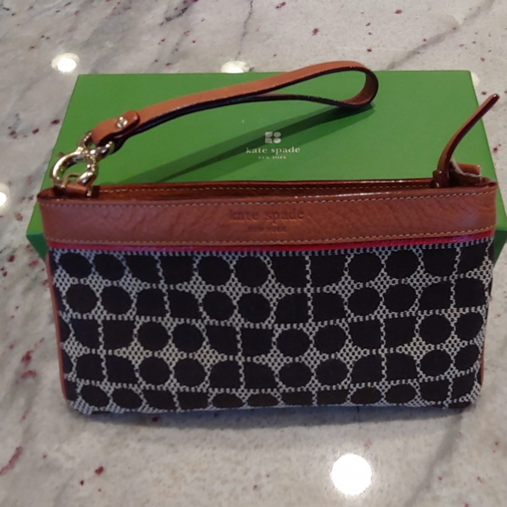 EUC Kate Spade Large Wristlet